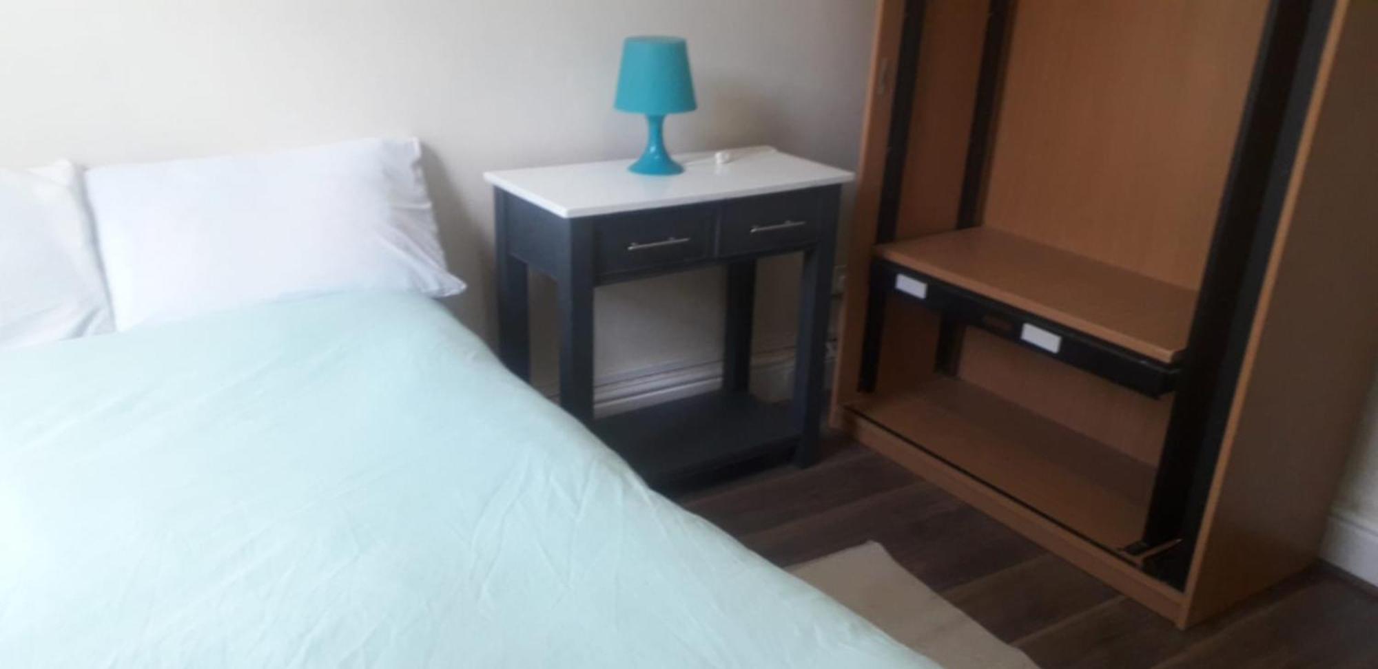 Bright Home Guest House แมนเชสเตอร์ ภายนอก รูปภาพ