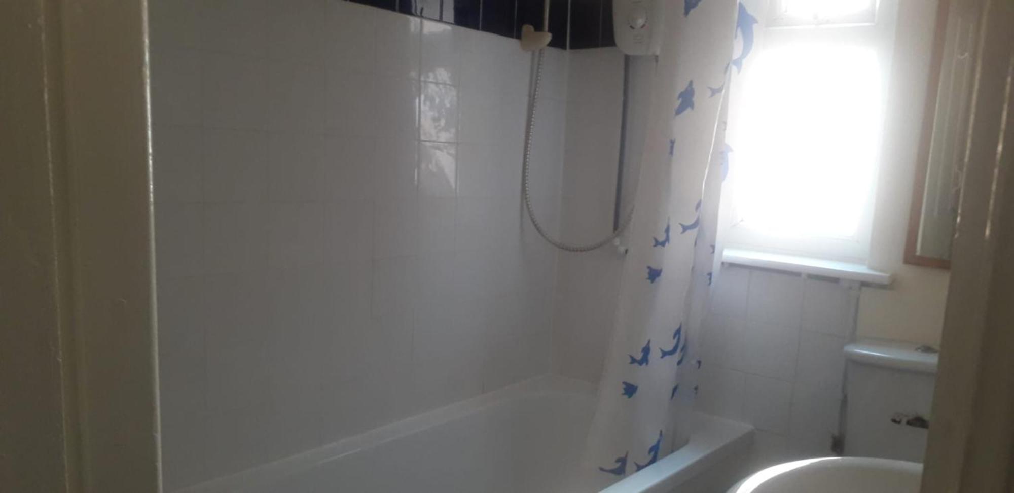 Bright Home Guest House แมนเชสเตอร์ ภายนอก รูปภาพ